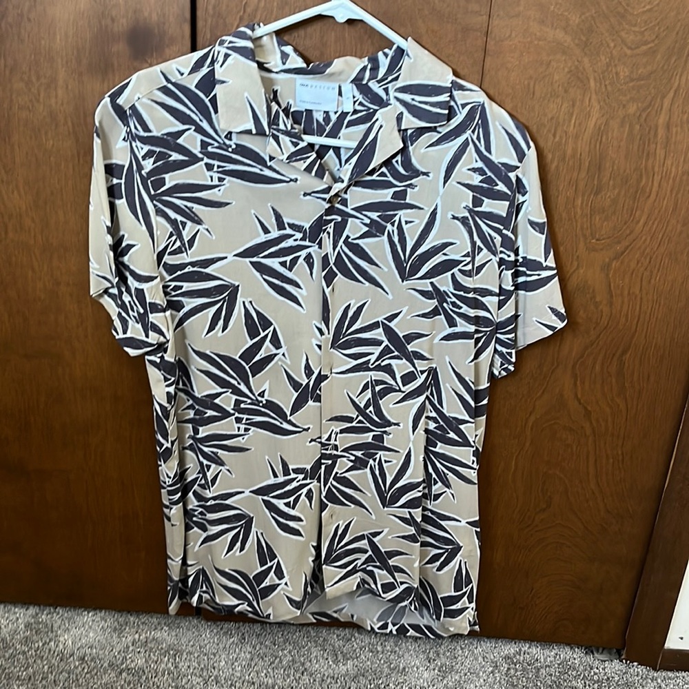Mens size small button down